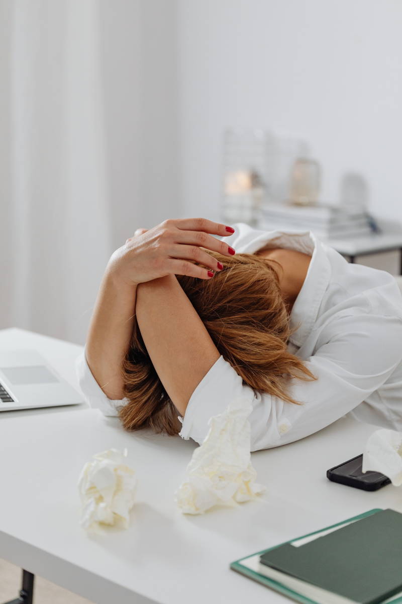 Women dealing with burnout during the pandemic